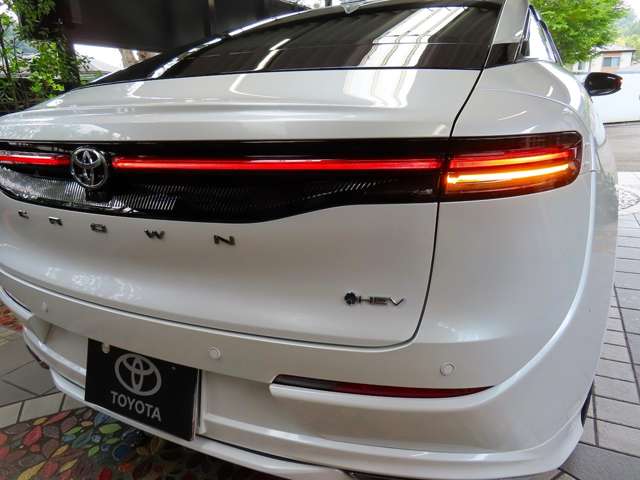 トヨタ クラウン　クロスオーバー　ハイブリッド ２．４ ＲＳ Ｅ－ＦＯＵＲ ＡＤＶＡＮＣＥＤ ４ＷＤ R6年 (関東) 99