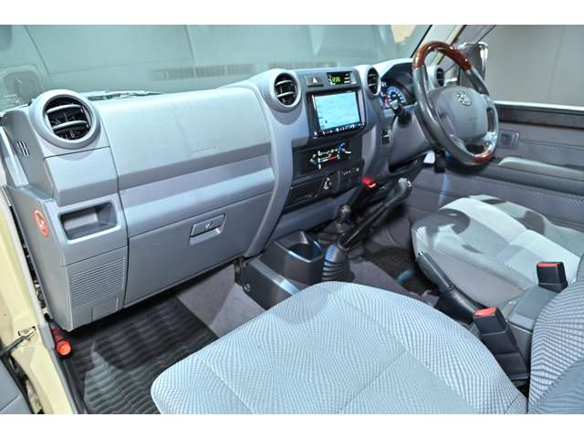 トヨタ ランドクルーザーバン ４．０ ４ＷＤ H27年 (関東) 99