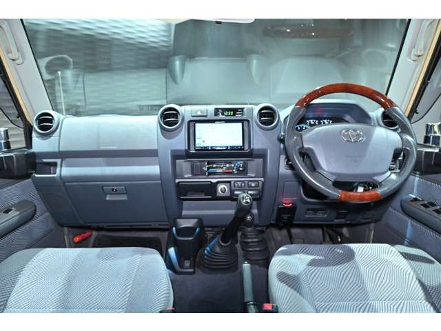 トヨタ ランドクルーザーバン ４．０ ４ＷＤ H27年 (関東) 99