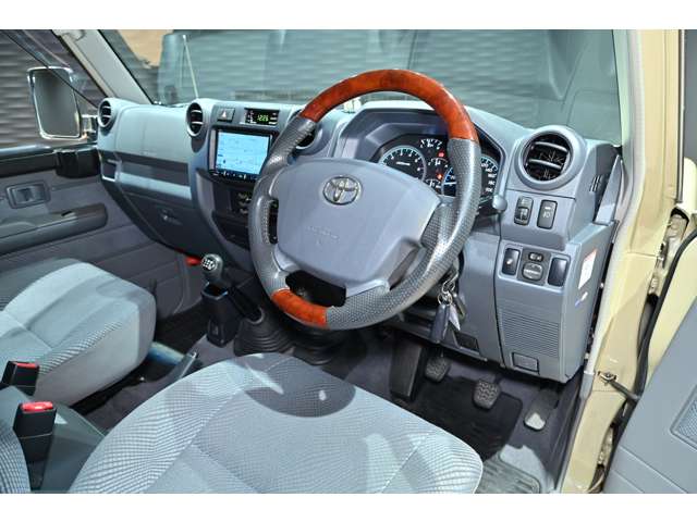 トヨタ ランドクルーザーバン ４．０ ４ＷＤ H27年 (関東) 99