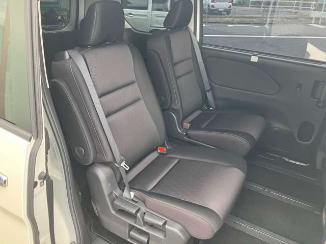日産 セレナ １．２ Ｅ－ＰＯＷＥＲ ハイウェイスター Ｖ R1年 (関東) 99