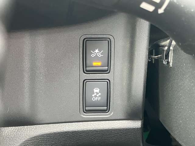 日産 セレナ １．２ Ｅ－ＰＯＷＥＲ ハイウェイスター Ｖ R1年 (関東) 99