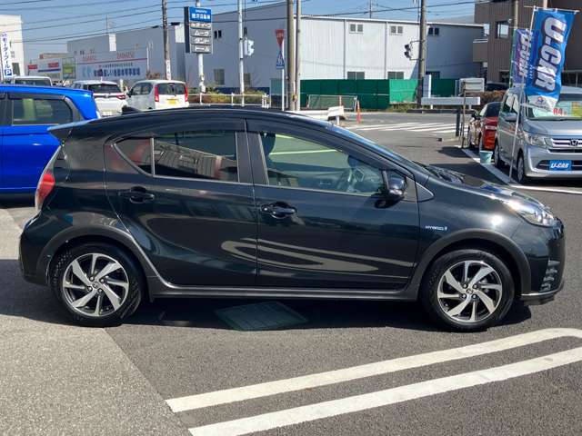トヨタ アクア １．５ クロスオーバー グラム R1年 (関東) 99