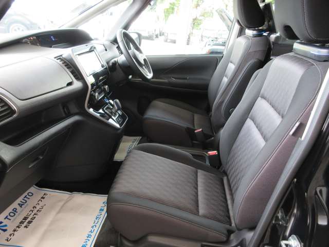 日産 セレナ １．２ Ｅ－ＰＯＷＥＲ ハイウェイスター Ｖ R1年 (関東) 99
