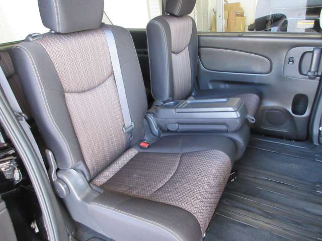 日産 セレナ ２．０ ハイウェイスター Ｓ－ＨＹＢＲＩＤ H26年 (関東) 99