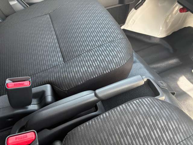 ダイハツ ハイゼットカーゴ ６６０ デラックス ４ＷＤ R8年 () 99