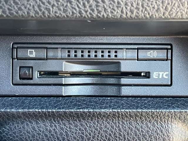 トヨタ ヴォクシー ２．０ Ｖ H26年 () 99