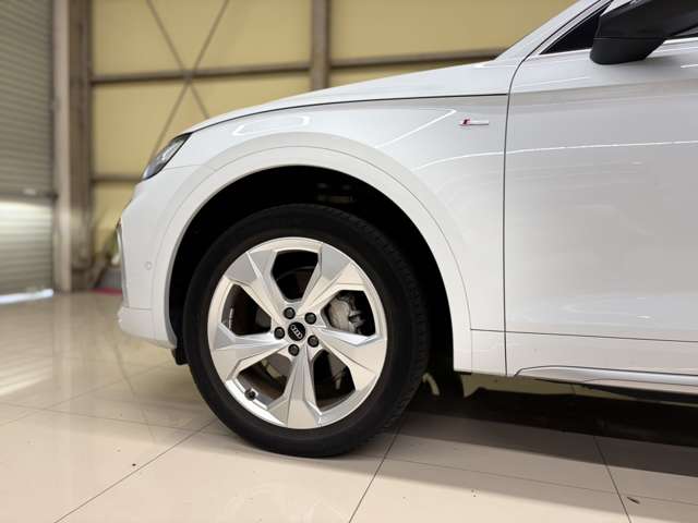 アウディ Ｑ５　スポーツバック ４０ ＴＤＩ クワトロ Ｓライン ディーゼルターボ ４ＷＤ R4年 (近畿) 99
