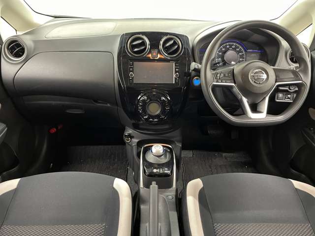 日産 ノート １．２ Ｅ－ＰＯＷＥＲ Ｘ H30年 (近畿) 99