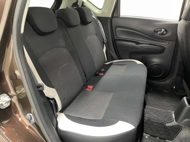 日産 ノート １．２ Ｅ－ＰＯＷＥＲ Ｘ H30年 (近畿) 99