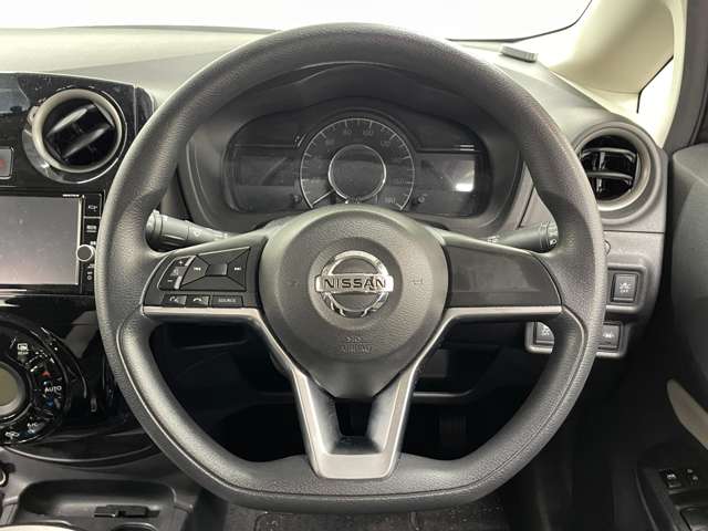 日産 ノート １．２ Ｅ－ＰＯＷＥＲ Ｘ H30年 (近畿) 99