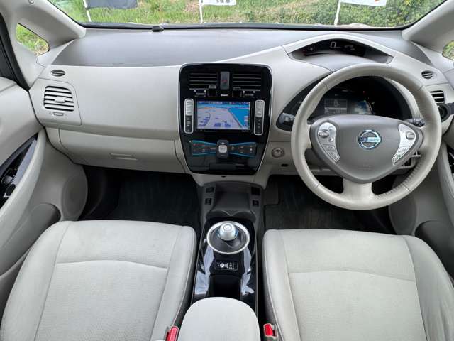 日産 リーフ ３０ＫＷＨ Ｘ サンクス エディション H29年 (近畿) 99