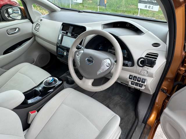 日産 リーフ ３０ＫＷＨ Ｘ サンクス エディション H29年 (近畿) 99
