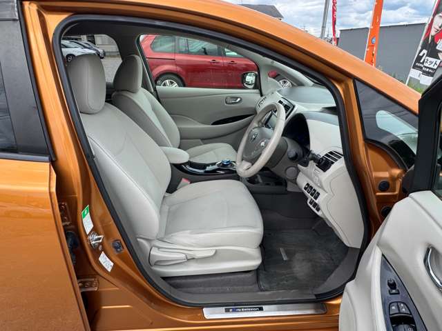 日産 リーフ ３０ＫＷＨ Ｘ サンクス エディション H29年 (近畿) 99
