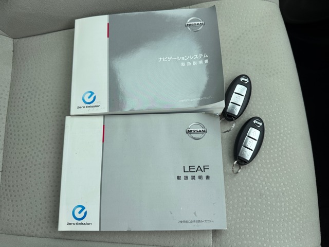 日産 リーフ ３０ＫＷＨ Ｘ サンクス エディション H29年 (近畿) 99