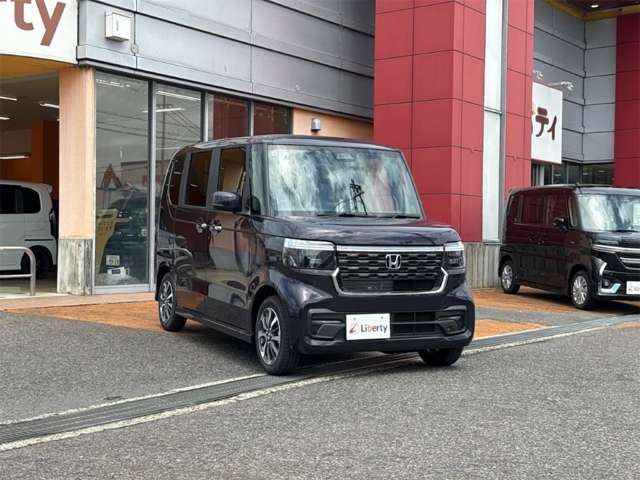ホンダ Ｎ　ＢＯＸ カスタム ６６０ R8年 () 99