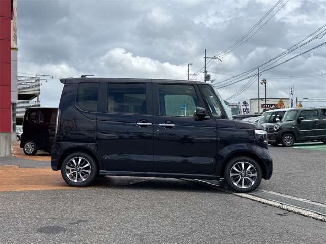 ホンダ Ｎ　ＢＯＸ カスタム ６６０ R8年 () 99