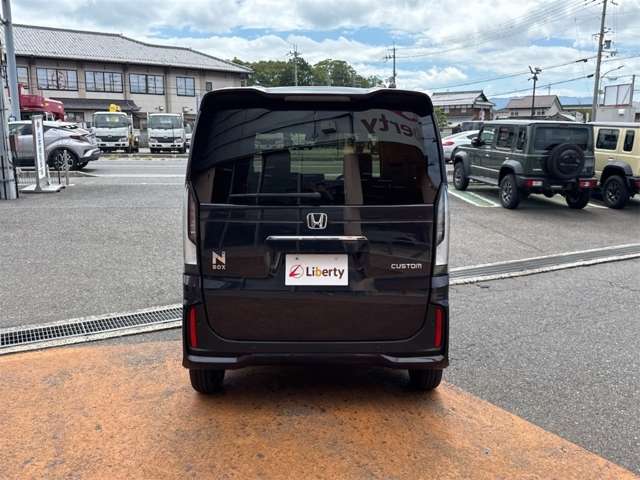 ホンダ Ｎ　ＢＯＸ カスタム ６６０ R8年 () 99