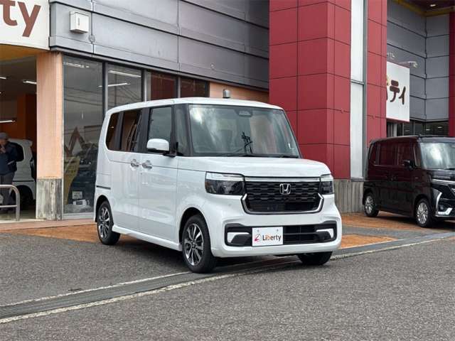 ホンダ Ｎ　ＢＯＸ カスタム ６６０ R8年 () 99