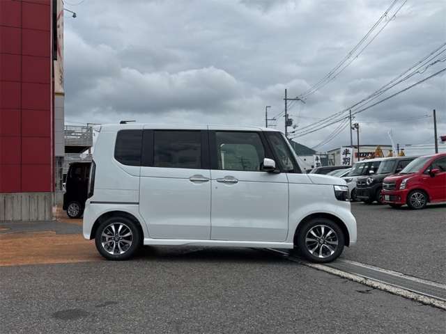 ホンダ Ｎ　ＢＯＸ カスタム ６６０ R8年 () 99
