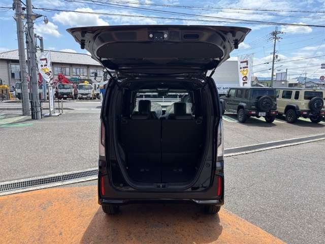 ホンダ Ｎ　ＢＯＸ カスタム ６６０ ターボ R8年 () 99