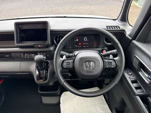 ホンダ Ｎ　ＢＯＸ カスタム ６６０ ターボ R8年 () 99