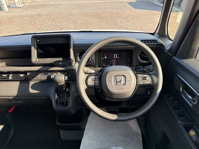 ホンダ Ｎ　ＢＯＸ カスタム ６６０ R8年 () 99