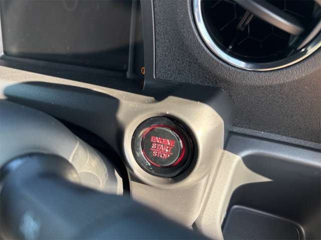 ホンダ Ｎ　ＢＯＸ カスタム ６６０ R8年 () 99