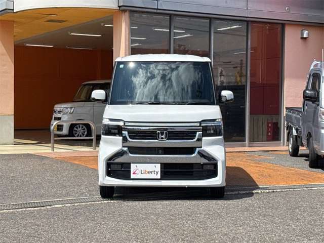 ホンダ Ｎ　ＢＯＸ カスタム ６６０ R8年 () 99