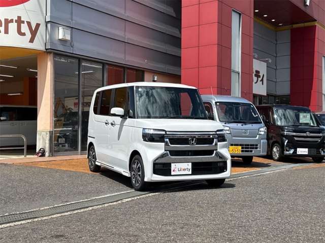 ホンダ Ｎ　ＢＯＸ カスタム ６６０ R8年 () 99