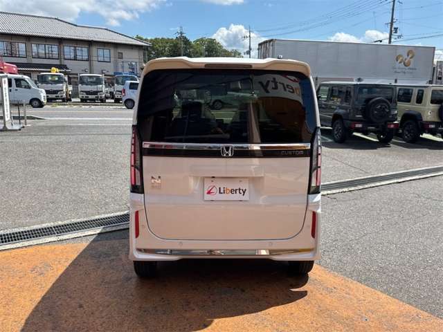 ホンダ Ｎ　ＢＯＸ カスタム ６６０ R8年 () 99