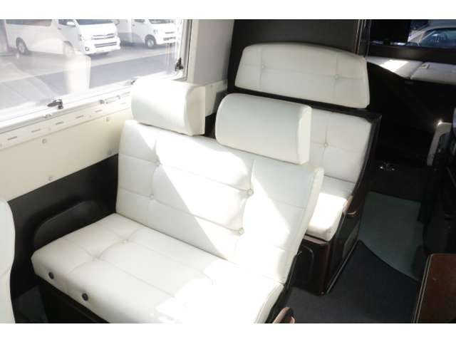 日野自動車 リエッセＩＩ ＲＶビックフット H22年 (中国) 99