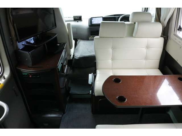 日野自動車 リエッセＩＩ ＲＶビックフット H22年 (中国) 99