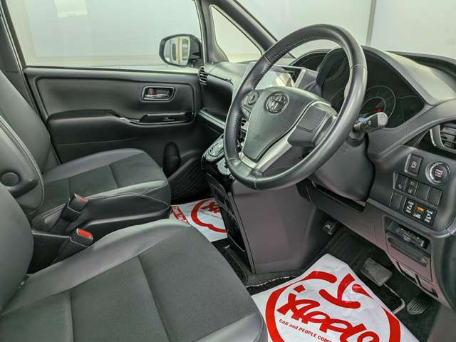 トヨタ ノア ２．０ ＳＩ ＷＸＢＩＩ ４ＷＤ R1年 (東北) 99