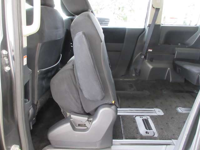 三菱 デリカ　Ｄ：５ ２．４ Ｇ パワーパッケージ ４ＷＤ H24年 (関東) 99