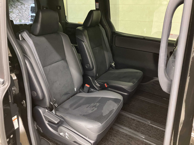 トヨタ ヴォクシー ２．０ ＺＳ 煌ＩＩＩ R3年 (近畿) 99