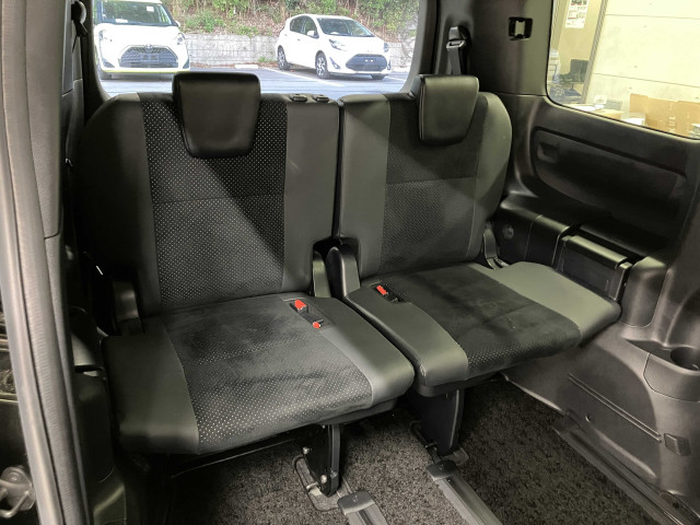 トヨタ ヴォクシー ２．０ ＺＳ 煌ＩＩＩ R3年 (近畿) 99