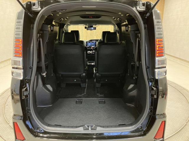 トヨタ ヴォクシー ２．０ ＺＳ 煌ＩＩＩ R3年 (近畿) 99