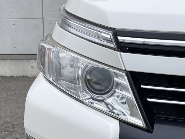トヨタ ヴォクシー ２．０ ＺＳ 煌 H27年 (四国) 99