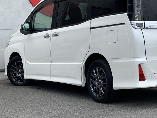 トヨタ ヴォクシー ２．０ ＺＳ 煌 H27年 (四国) 99