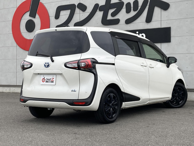 トヨタ シエンタ　ハイブリッド ハイブリッド １．５ ファンベース Ｇ セーフティ エディションＩＩ R3年 (四国) 99