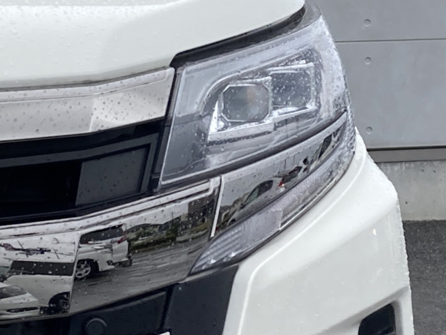 トヨタ ノア １．８ ハイブリッド ＳＩ ＷＸＢＩＩ R1年 (四国) 99