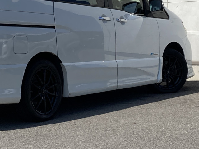 日産 セレナ ２．０ ライダー ブラックライン ＺＺ Ｓ－ＨＹＢＲＩＤ H28年 (四国) 99