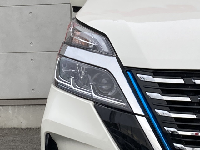 日産 セレナ １．２ Ｅ－ＰＯＷＥＲ ハイウェイスター Ｖ セカンドスライドアップシート R3年 (四国) 99