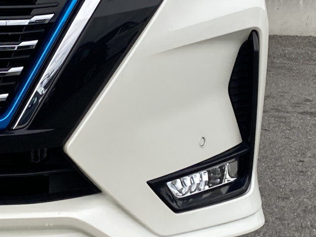 日産 セレナ １．２ Ｅ－ＰＯＷＥＲ ハイウェイスター Ｖ セカンドスライドアップシート R3年 (四国) 99