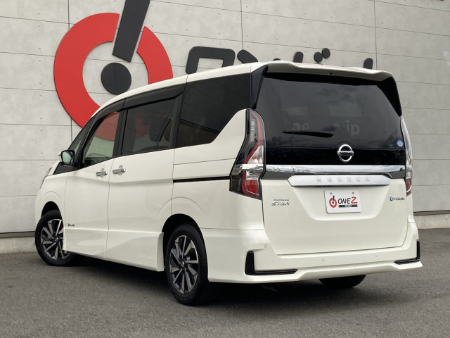 日産 セレナ １．２ Ｅ－ＰＯＷＥＲ ハイウェイスター Ｖ セカンドスライドアップシート R3年 (四国) 99
