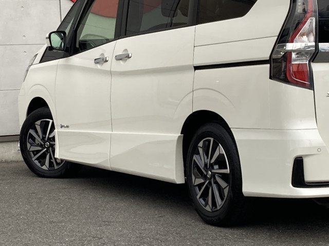 日産 セレナ １．２ Ｅ－ＰＯＷＥＲ ハイウェイスター Ｖ セカンドスライドアップシート R3年 (四国) 99