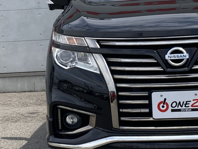 日産 エルグランド ３．５ ３５０ハイウェイスター ホワイトレザー アーバンクロム H29年 (四国) 99