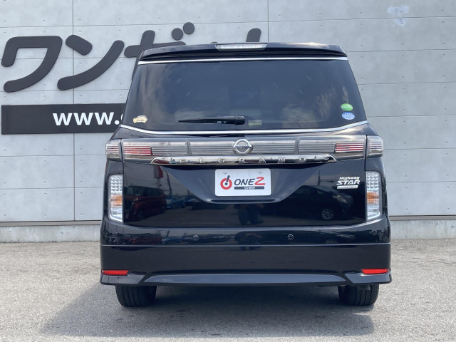 日産 エルグランド ３．５ ３５０ハイウェイスター ホワイトレザー アーバンクロム H29年 (四国) 99