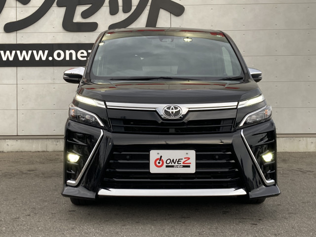 トヨタ ヴォクシー ２．０ ＺＳ 煌ＩＩＩ R3年 (四国) 99